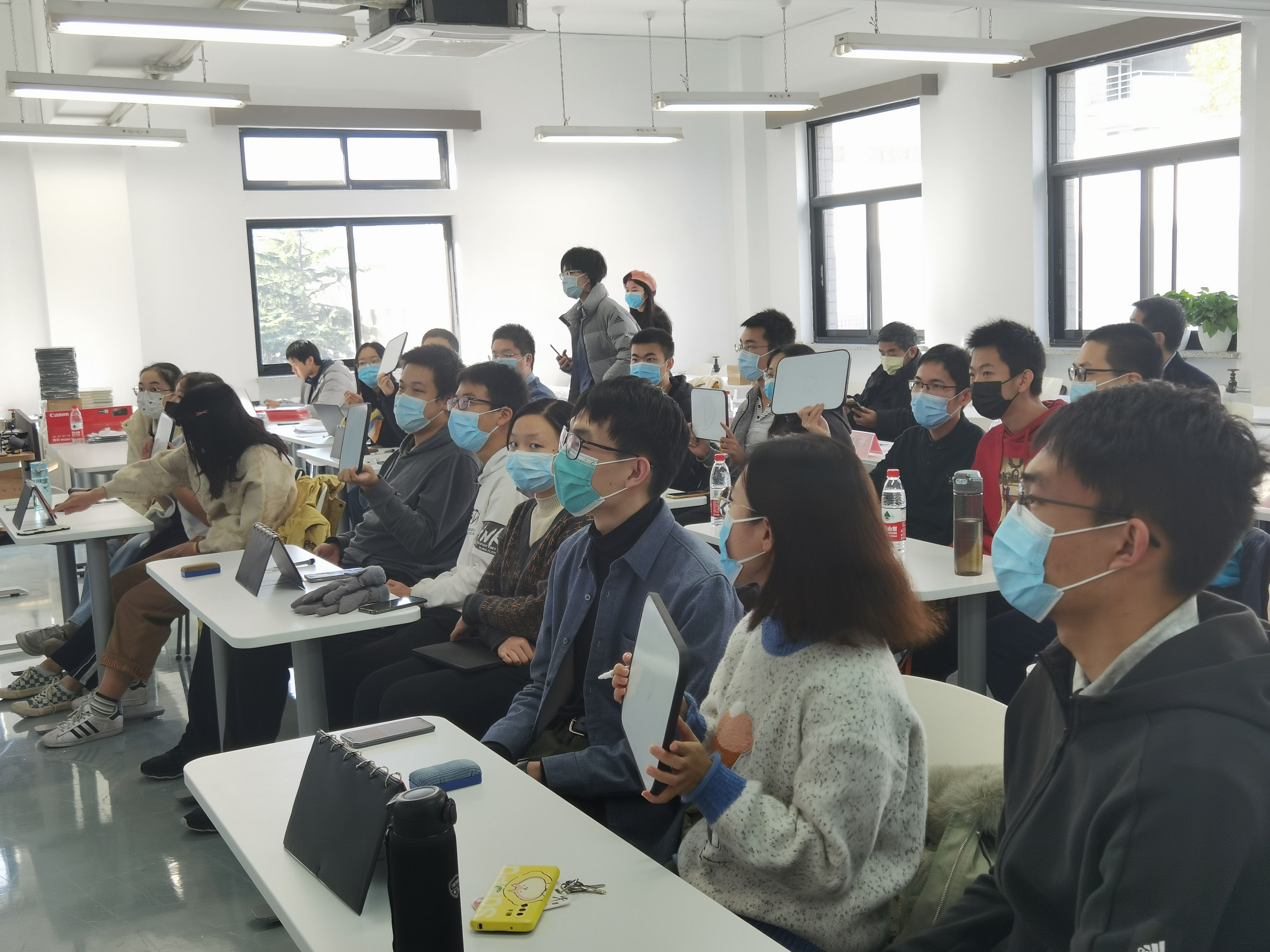 《20211121-红烛新火 | 乐竞(中国)一站式服务平台第二十三届大学生人文知识竞赛圆满落幕-文素基地-竞赛现场》.jpg