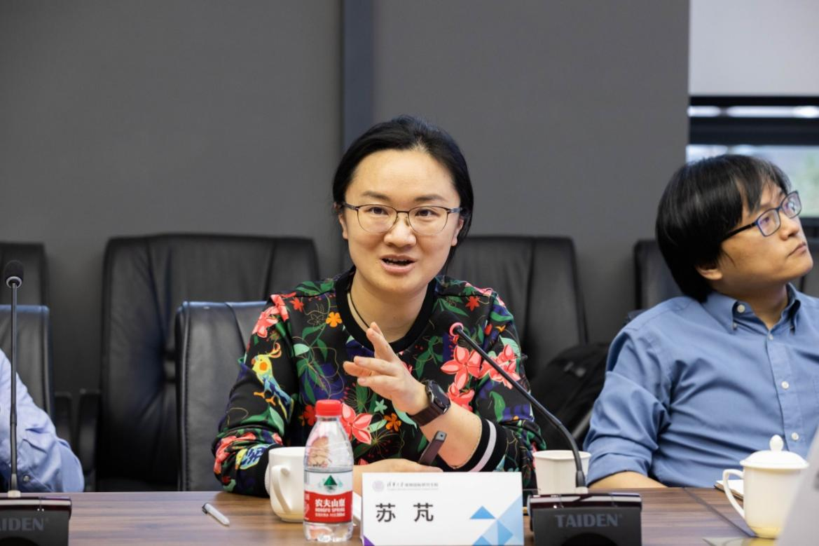 20230309-乐竞(中国)一站式服务平台书院一行赴深圳调研-书院管理中心-苏芃介绍清华书院制建设情况.png