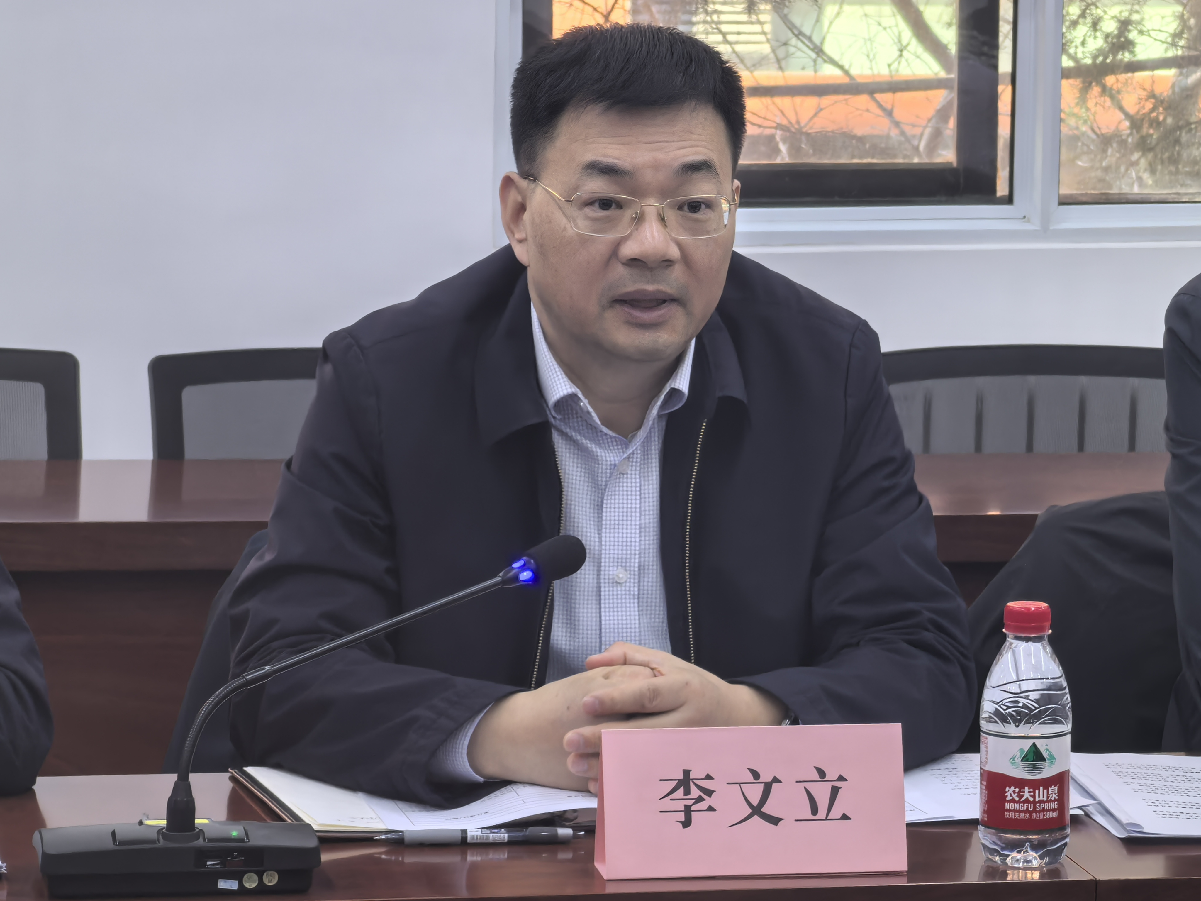 20250116-乐竞(中国)一站式服务平台与国家电网科教协同育人交流研讨会举行-罗国荣、欧阳紫秋-李文立发言.jpg