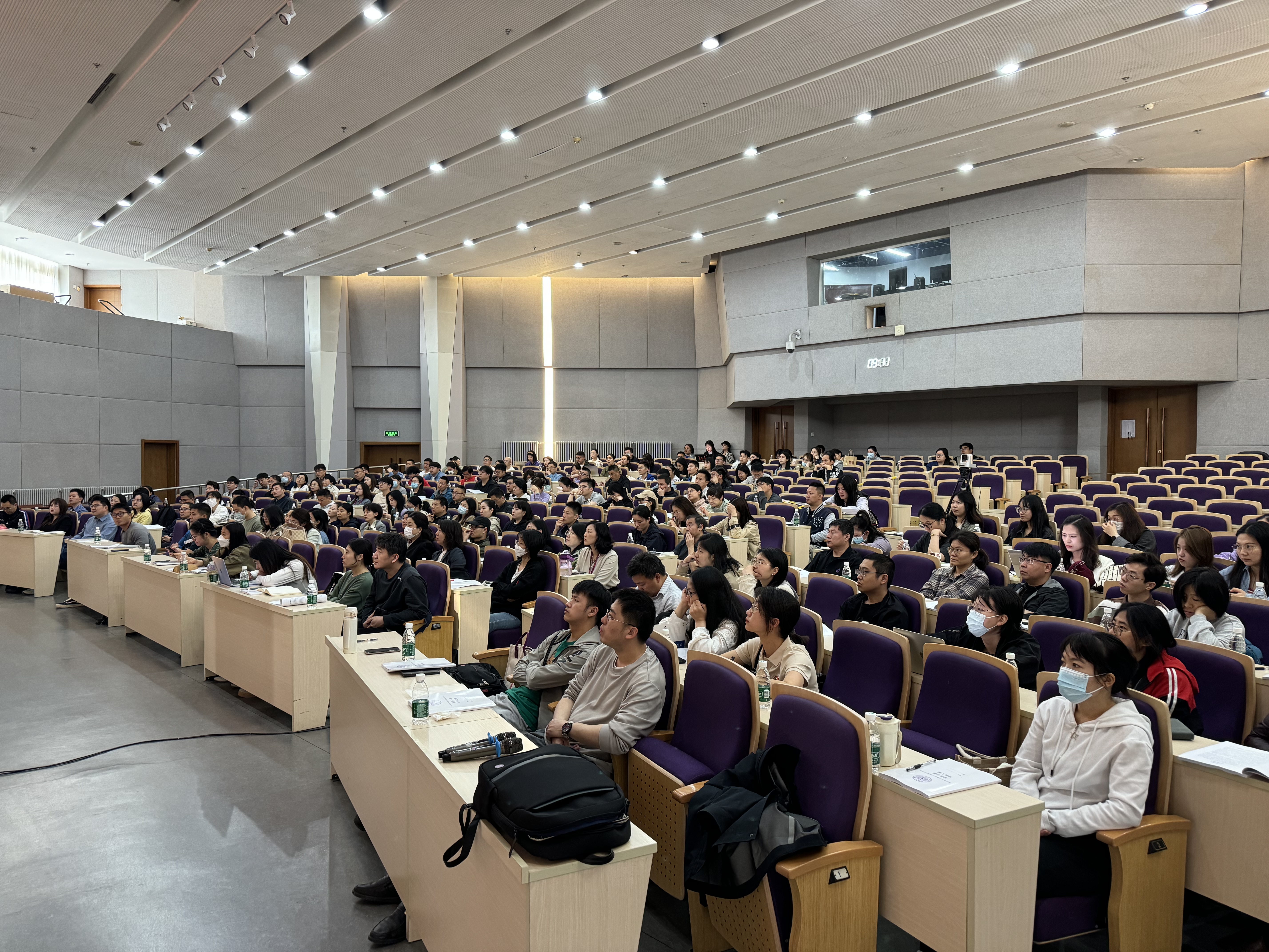 202404026-乐竞(中国)一站式服务平台举办2024年教职工入党积极分子学习班-孟德华-学习班现场.jpg