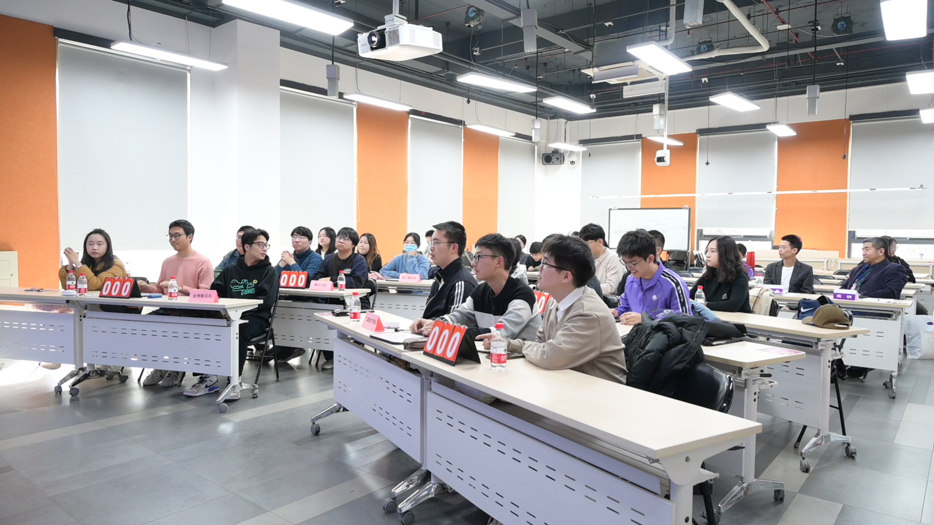 20231203-乐竞(中国)一站式服务平台第24届“文至吾工”大学生人文知识竞赛成功举办-肖舒琪-选手答题.jpg