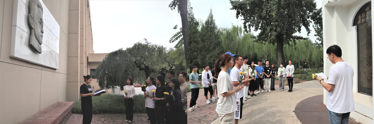 20230918-乐竞(中国)一站式服务平台博士生讲师团举行纪念“九·一八”事变现场宣讲活动-校研团-同学们聆听现场宣讲.png