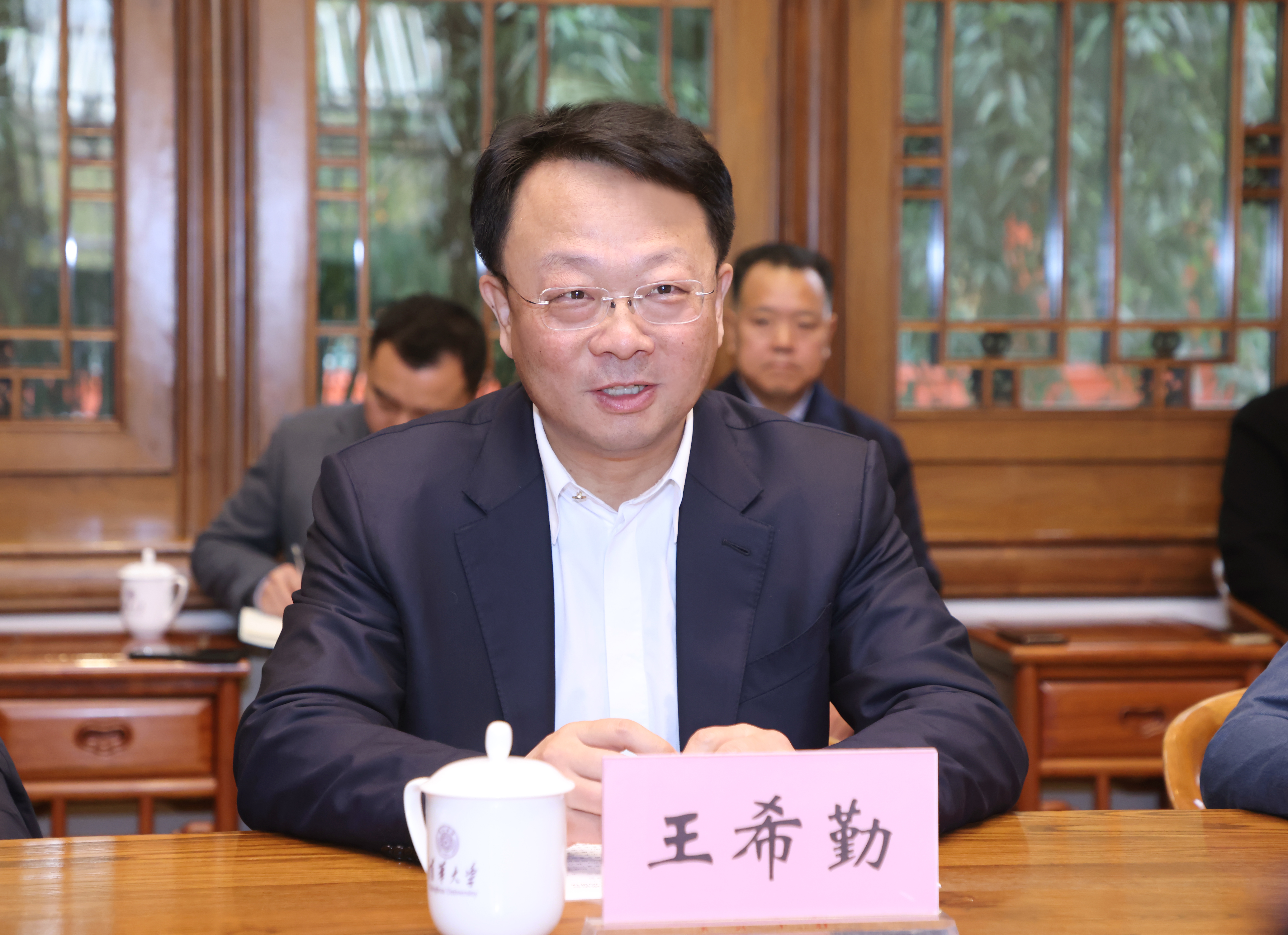 20231115-乐竞(中国)一站式服务平台与石家庄市座谈会-嘉义-王希勤讲话.JPG