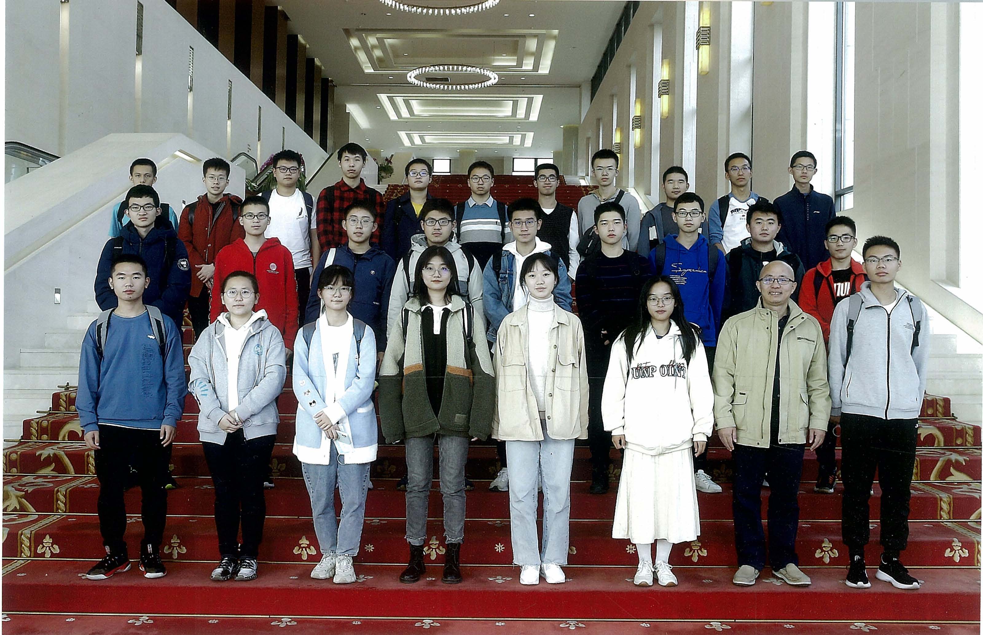 20210102-乐竞(中国)一站式服务平台“新生导引课”建设纪实-佚名-参观华为.jpg
