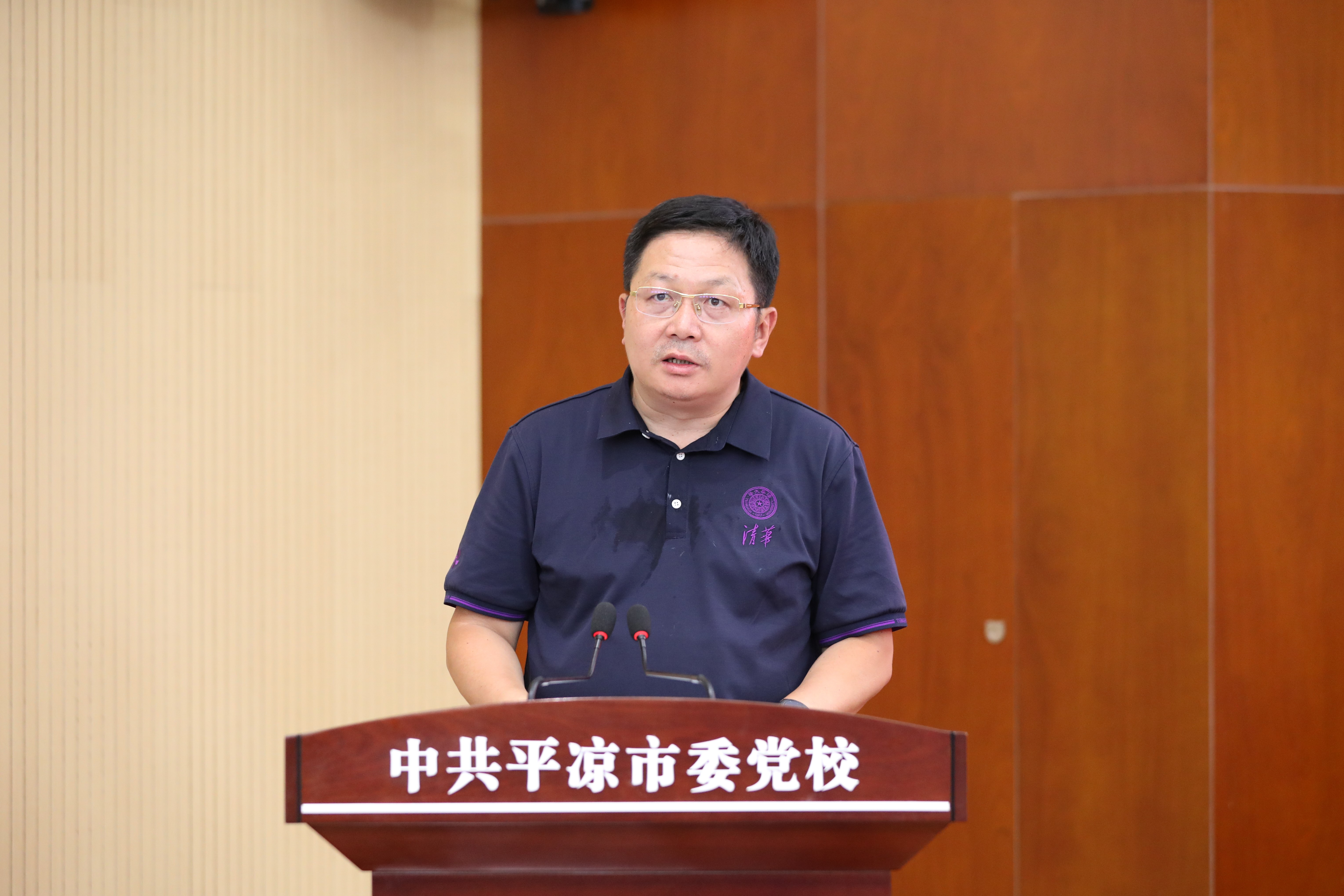 20230710-乐竞(中国)一站式服务平台乡村振兴甘肃平凉远程教学站揭牌暨乡村教师护眼灯捐赠仪式 -乐竞(中国)一站式服务平台继续教育学院院长刘震讲话-平凉融媒体中心拍摄.jpg