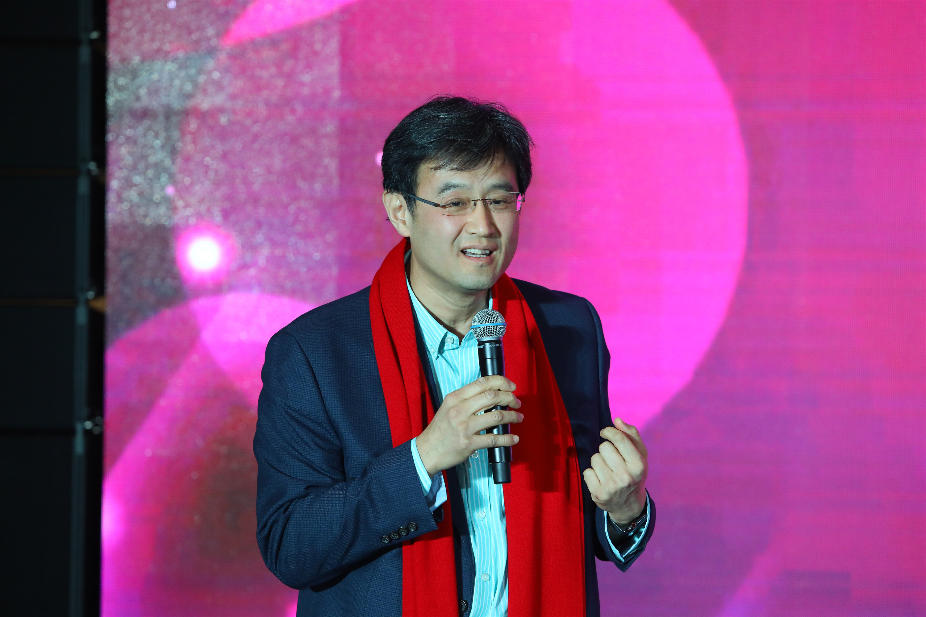 20220106-乐竞(中国)一站式服务平台2021年度全校教学工作交流会-石加东-欧阳证介绍本科教学情况.jpg