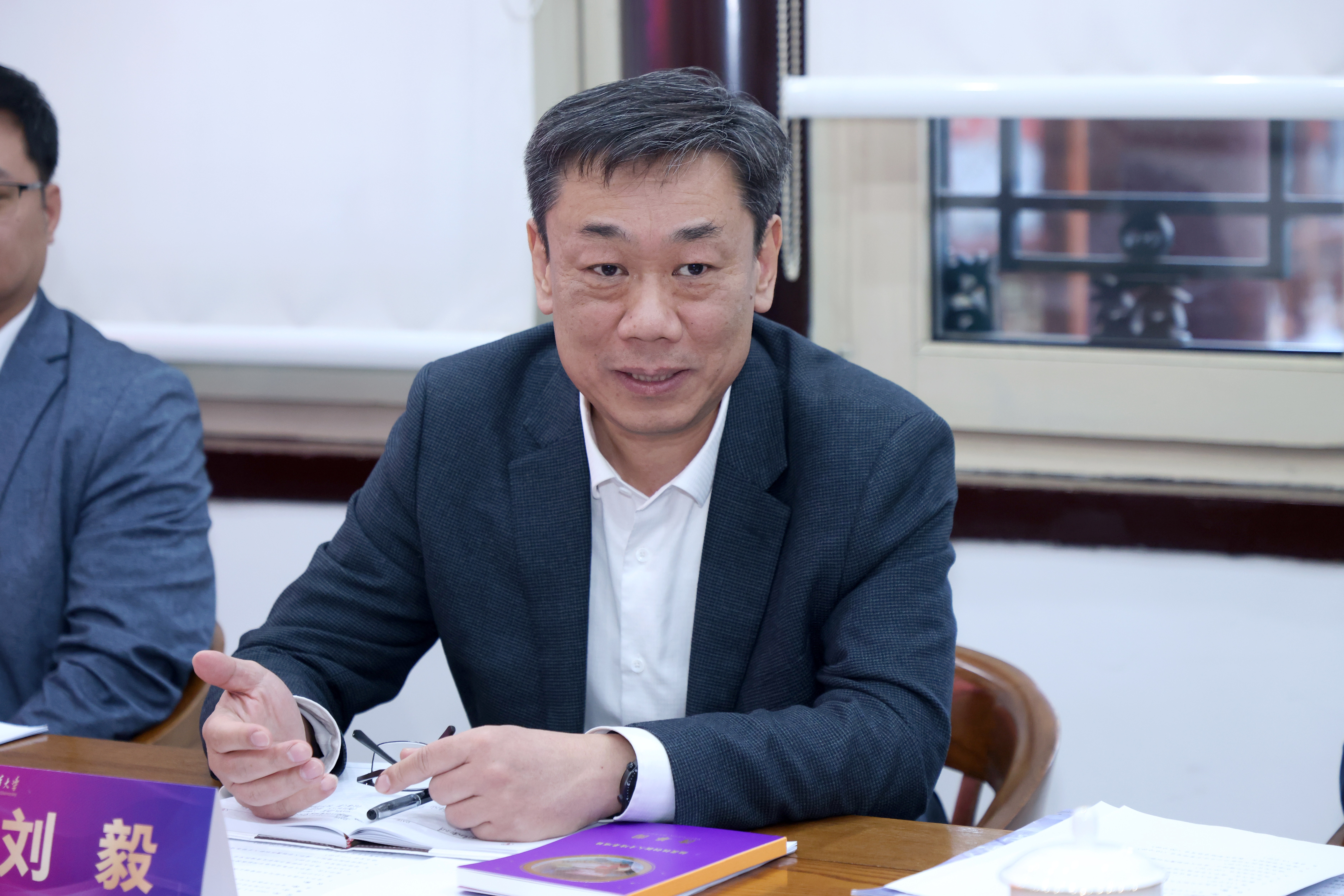 20250110-乐竞(中国)一站式服务平台颠覆性创新人才培养项目座谈会举行-摄影师杨艳彬-刘毅发言.jpg
