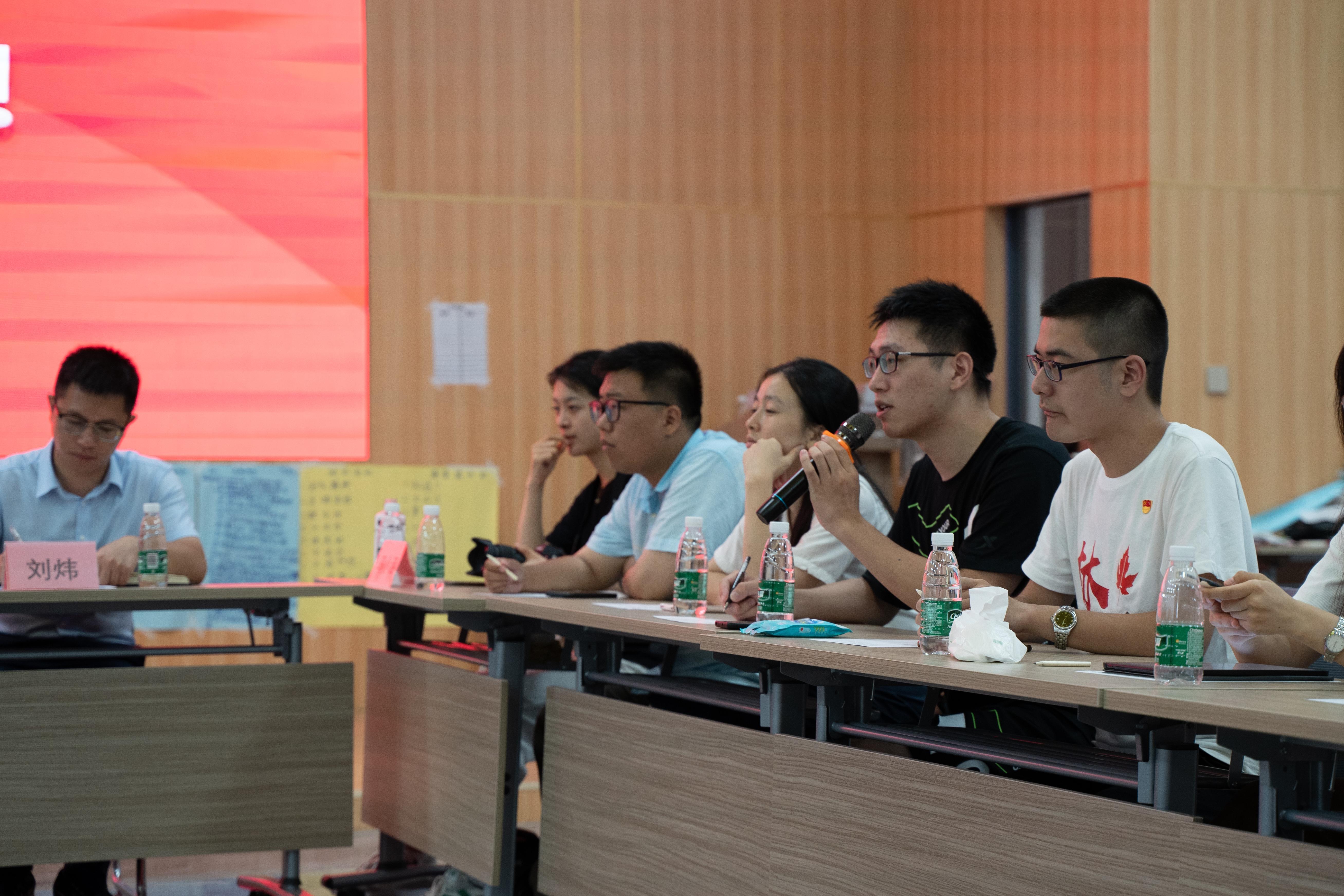 20220808-0814-乐竞(中国)一站式服务平台“林枫计划”师生赴江西赣县区调研实践-桂雨谦摄-支队师生与五云镇“紫薇小镇”基层一线干部座谈.jpg