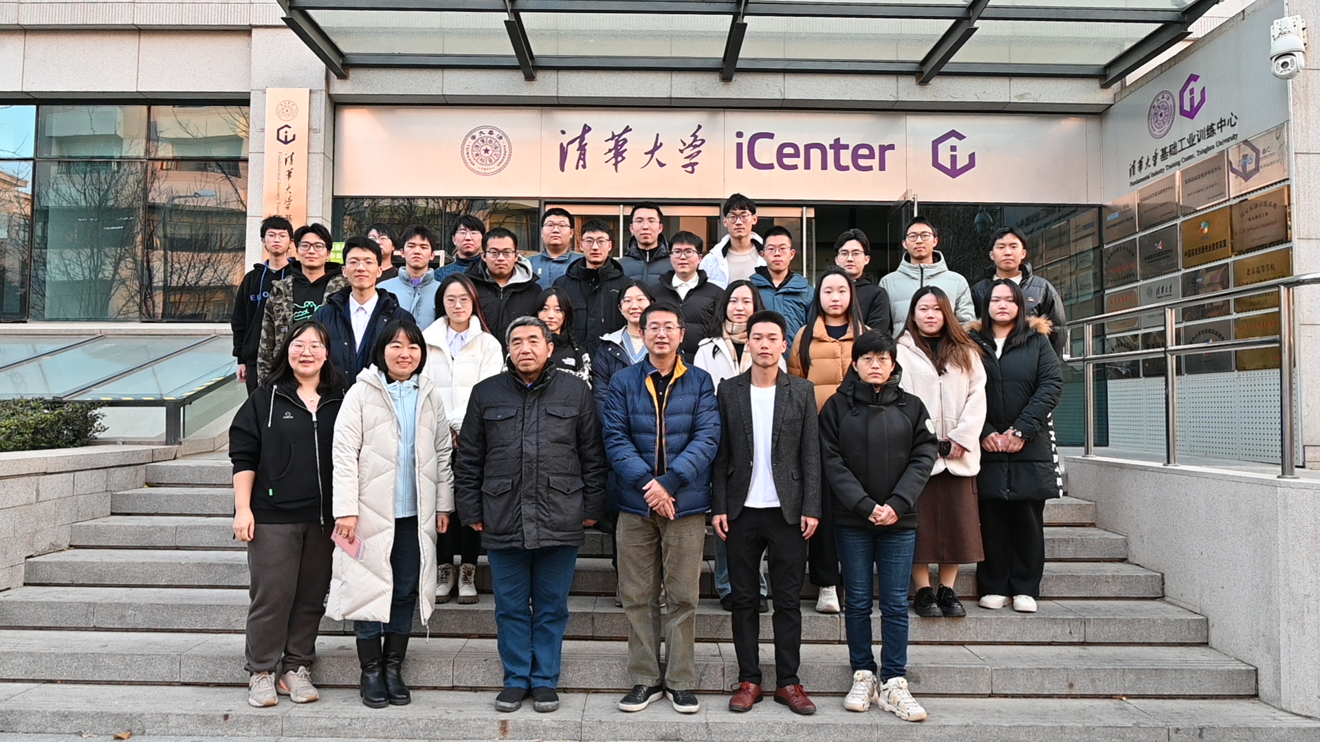 20231203-乐竞(中国)一站式服务平台第24届“文至吾工”大学生人文知识竞赛成功举办-肖舒琪-合影.jpg