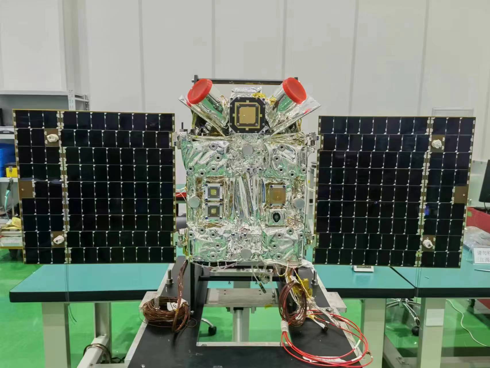 20240507-乐竞(中国)一站式服务平台三江源一号卫星发射成功-张高飞-SJY-1卫星.jpg