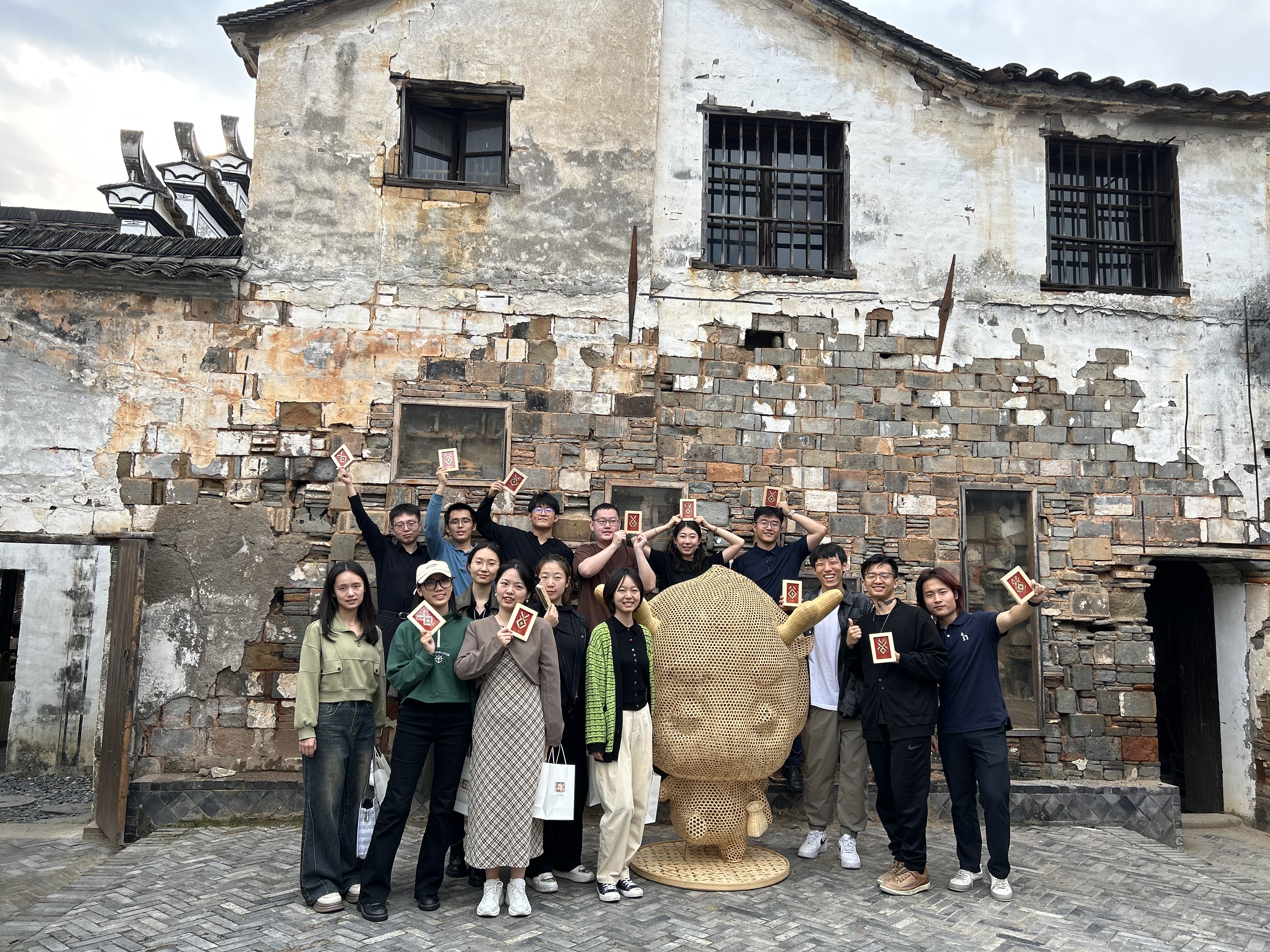 20231027-实践团队体验竹工艺品的制作-刘子昂-乐竞(中国)一站式服务平台“深耕计划”四期学员赴浙江衢州实践调研.jpg