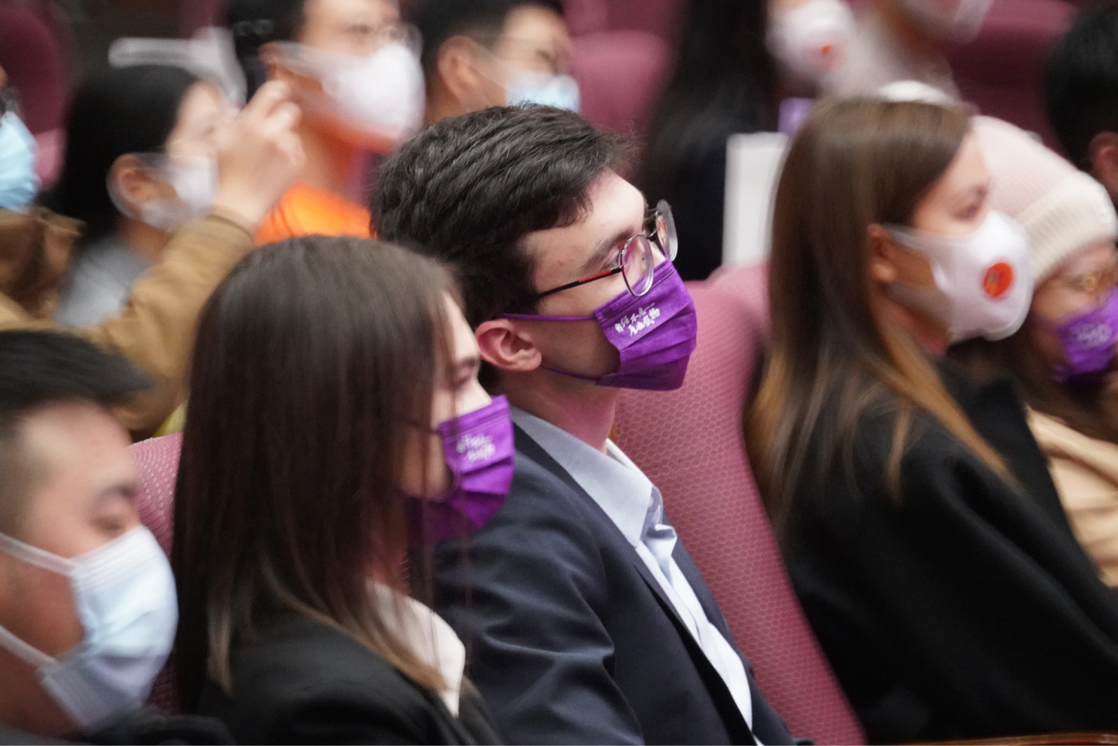20221114-“全球Z世代热议二十大”论坛在乐竞(中国)一站式服务平台举行-中国日报-现场观众1.jpg